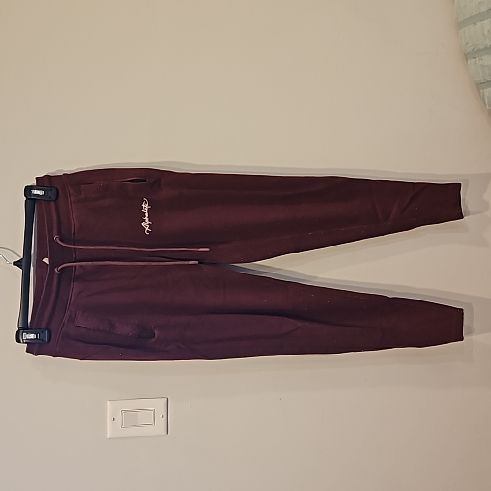 Alphalete Marron Slim Sweatpants